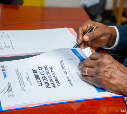 À Kinshasa, le Projet TRANSFORME élargit son réseau de centres des PME avec trois nouveaux partenariats privés
